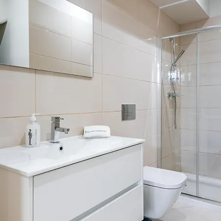 Guestready - Back To Road To Greenhouse Apartment